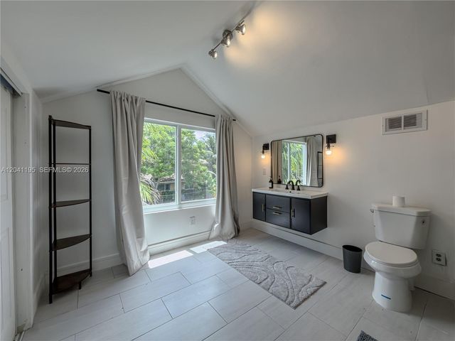 1813 SW 10th St 1813, Fort Lauderdale, FL 33312