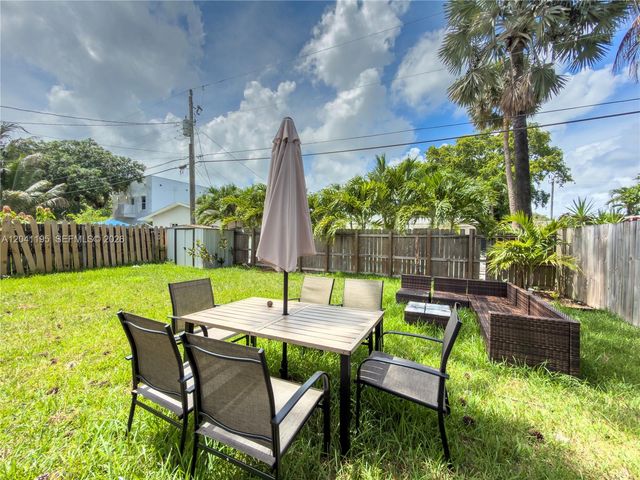 1813 SW 10th St 1813, Fort Lauderdale, FL 33312