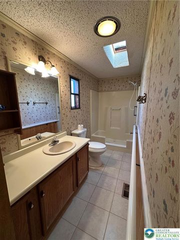 80 Juniper Court, East Allen Twp, PA 18014
