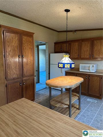 80 Juniper Court, East Allen Twp, PA 18014