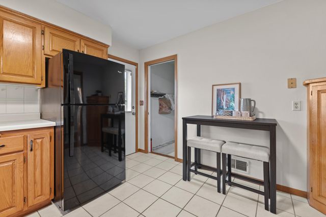 2124 Sapphire Lane, Eagan, MN 55122