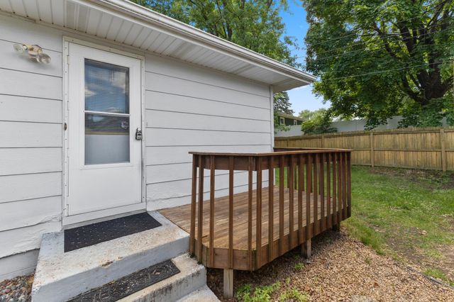 2124 Sapphire Lane, Eagan, MN 55122