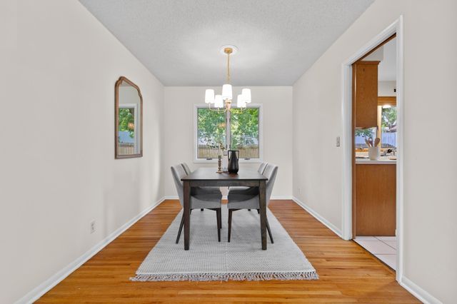 2124 Sapphire Lane, Eagan, MN 55122