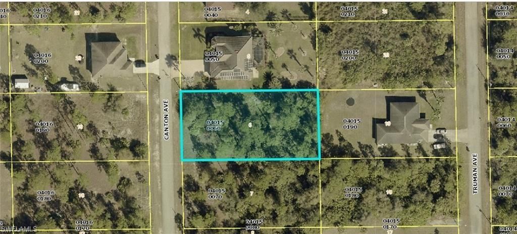 512 Canton AVE, LEHIGH ACRES, FL 33972 — exterior
