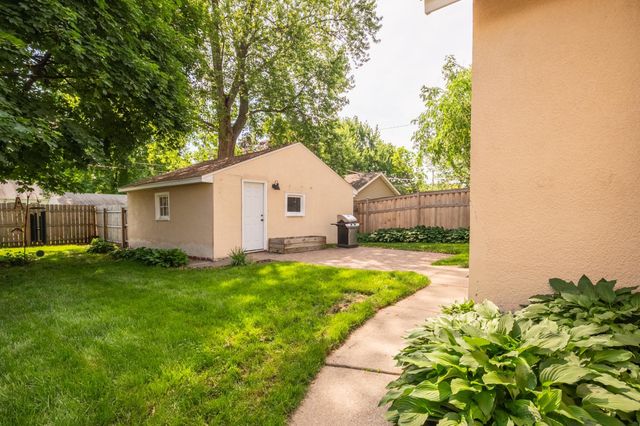 5335 41st Avenue S, Minneapolis, MN 55417
