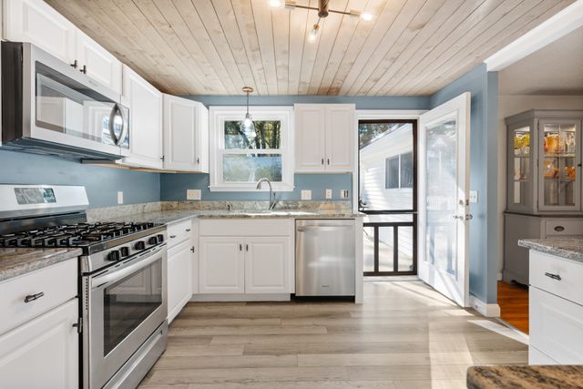 631 Central St, Holliston, MA 01746