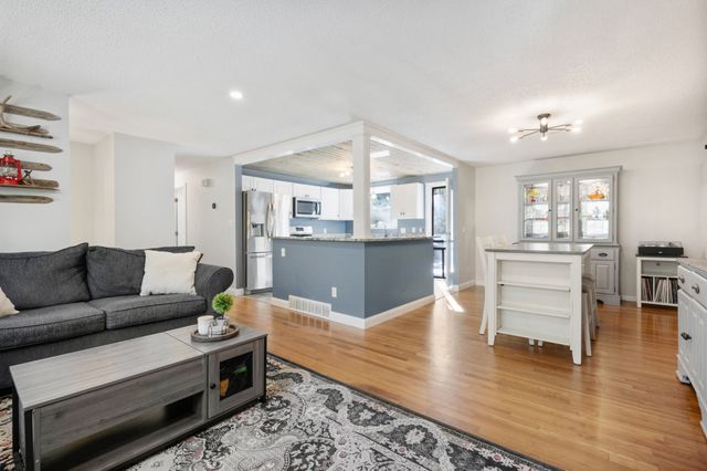 631 Central St, Holliston, MA 01746