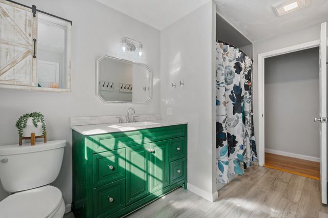 631 Central St, Holliston, MA 01746