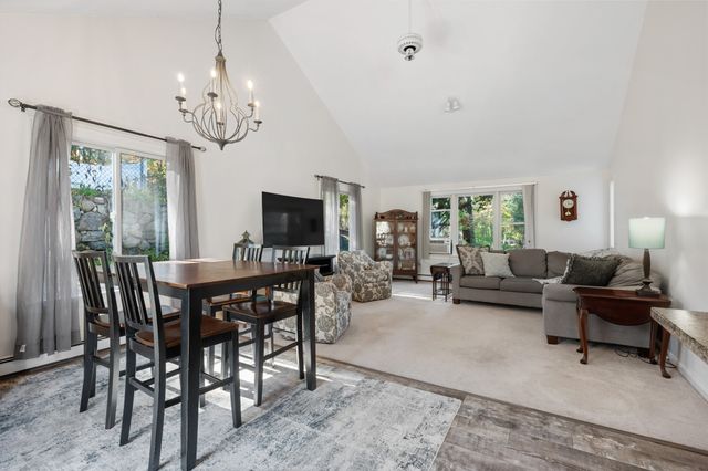631 Central St, Holliston, MA 01746