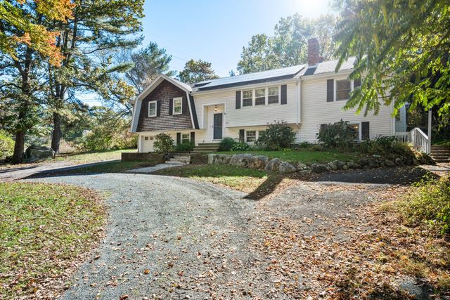 631 Central St, Holliston, MA 01746