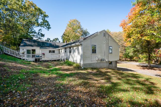 631 Central St, Holliston, MA 01746