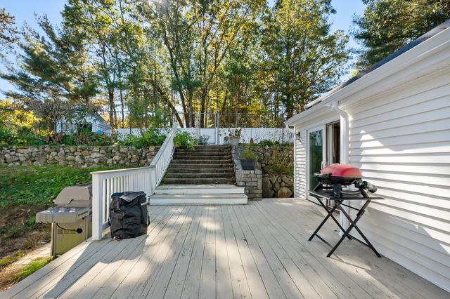 631 Central St, Holliston, MA 01746