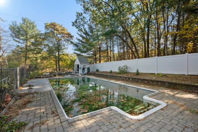631 Central St, Holliston, MA 01746