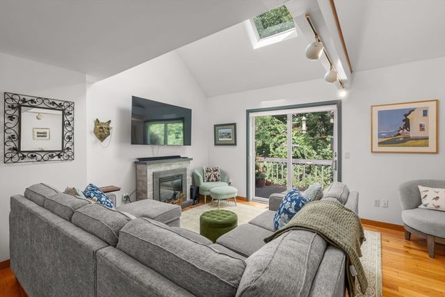 38 Woodland Park Dr 38, Haverhill, MA 01830