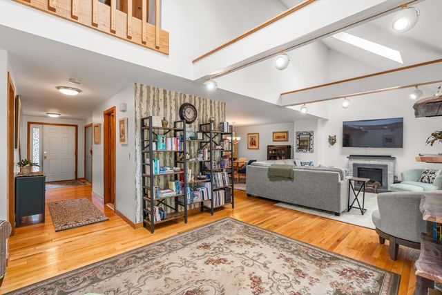 38 Woodland Park Dr 38, Haverhill, MA 01830