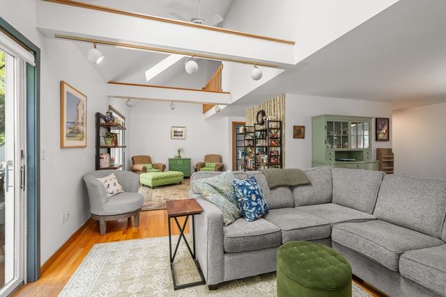 38 Woodland Park Dr 38, Haverhill, MA 01830