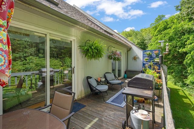 38 Woodland Park Dr 38, Haverhill, MA 01830