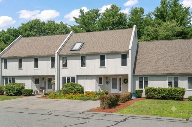 38 Woodland Park Dr 38, Haverhill, MA 01830