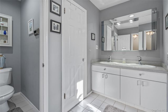 65 Birchbrook Drive, Smithtown, NY 11787