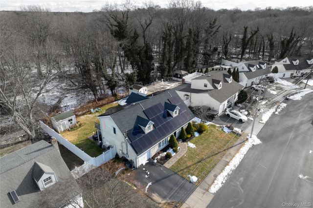 65 Birchbrook Drive, Smithtown, NY 11787