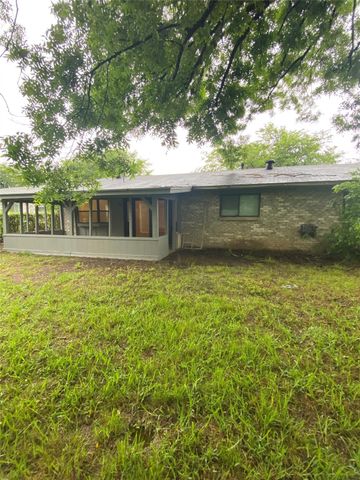 1102 Laurelhill Court, Arlington, TX 76015