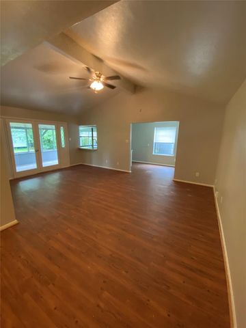 1102 Laurelhill Court, Arlington, TX 76015