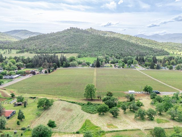 2871 Griffin Creek Road, Medford, OR 97501