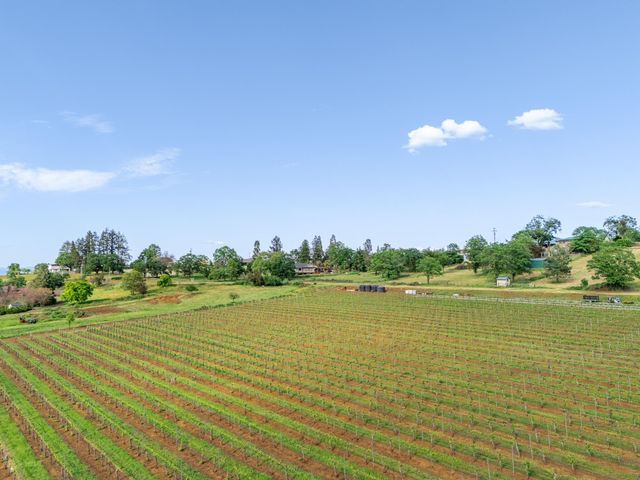 2871 Griffin Creek Road, Medford, OR 97501