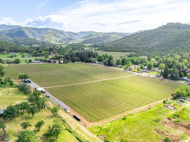 2871 Griffin Creek Road, Medford, OR 97501