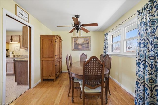 571 Viking DR, Newport News, VA 23602