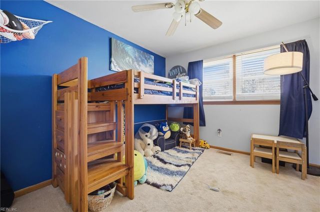 571 Viking DR, Newport News, VA 23602