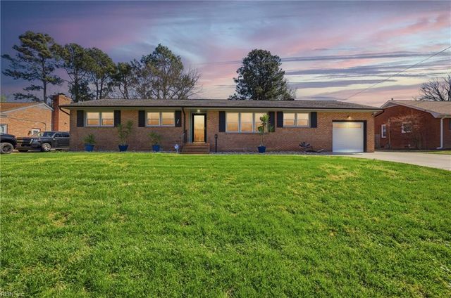 571 Viking DR, Newport News, VA 23602