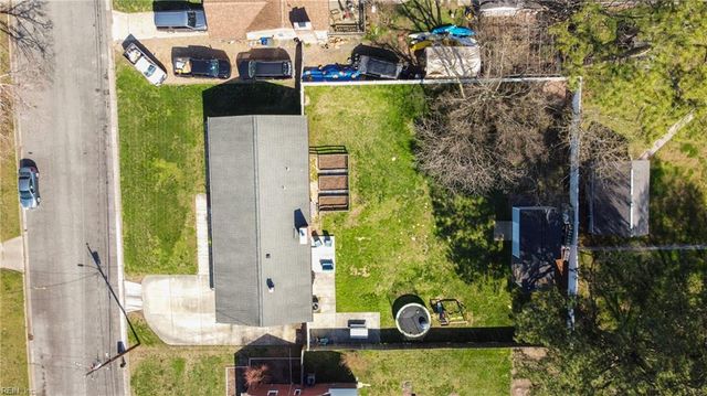 571 Viking DR, Newport News, VA 23602