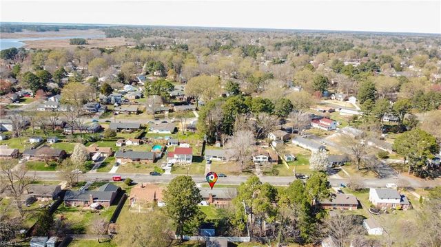 571 Viking DR, Newport News, VA 23602