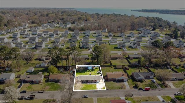 571 Viking DR, Newport News, VA 23602