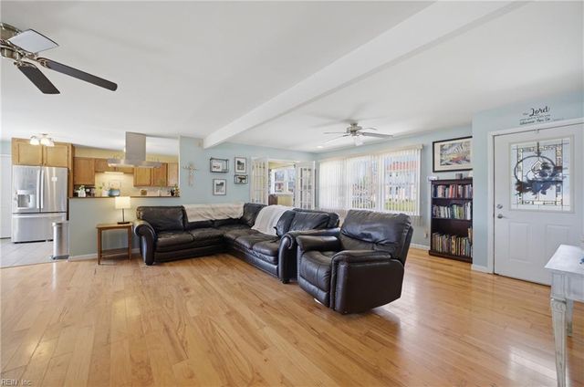 571 Viking DR, Newport News, VA 23602