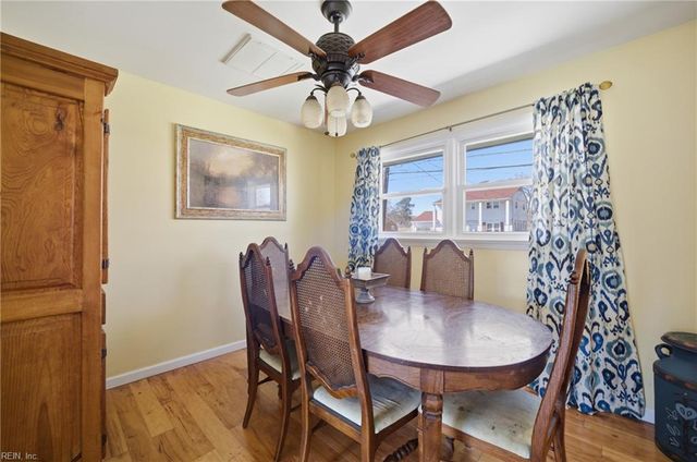 571 Viking DR, Newport News, VA 23602