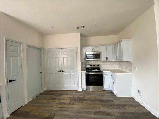 2800 Helen Lane, Mesquite, TX 75181