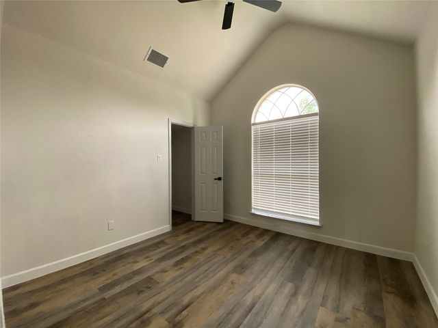 2800 Helen Lane, Mesquite, TX 75181
