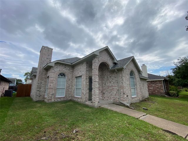 2800 Helen Lane, Mesquite, TX 75181