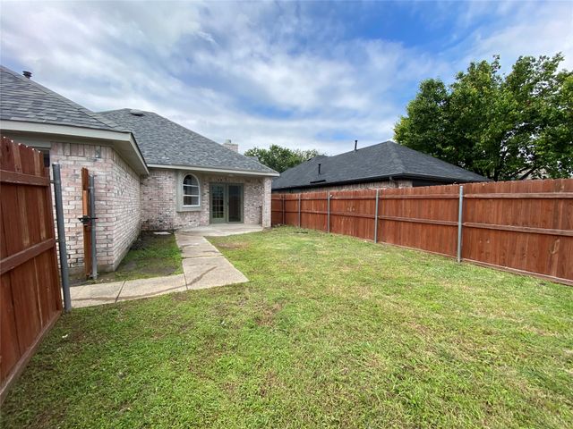 2800 Helen Lane, Mesquite, TX 75181