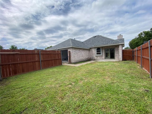 2800 Helen Lane, Mesquite, TX 75181
