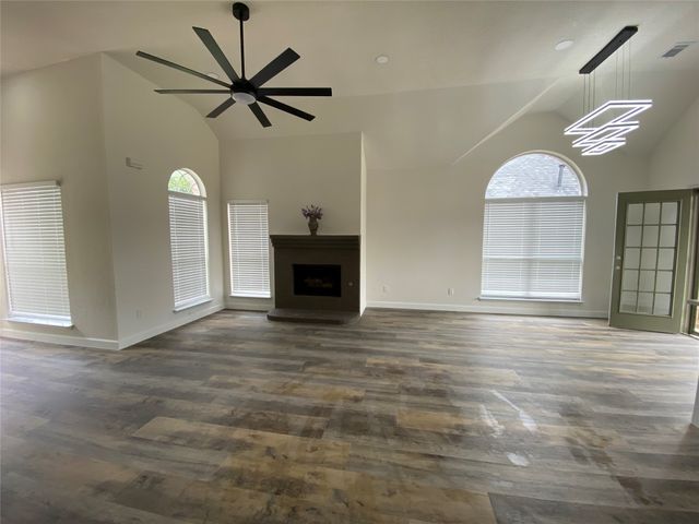 2800 Helen Lane, Mesquite, TX 75181
