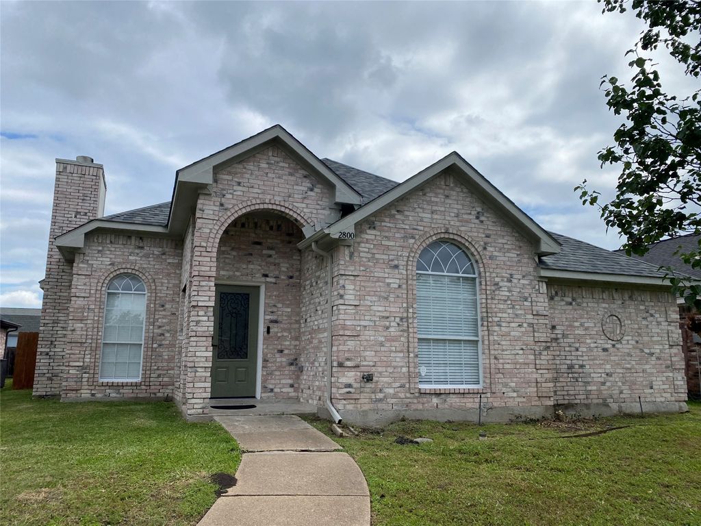 2800 Helen Lane, Mesquite, TX 75181