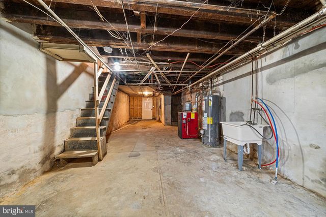 5904 COLGATE ST, Philadelphia, PA 19120