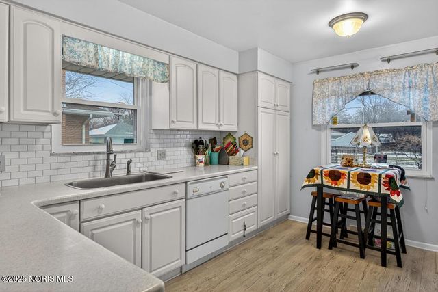 705 Regina Parkway, Toledo, OH 43612