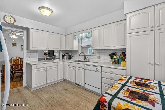 705 Regina Parkway, Toledo, OH 43612