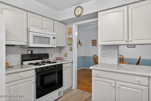 705 Regina Parkway, Toledo, OH 43612