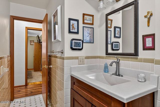 705 Regina Parkway, Toledo, OH 43612