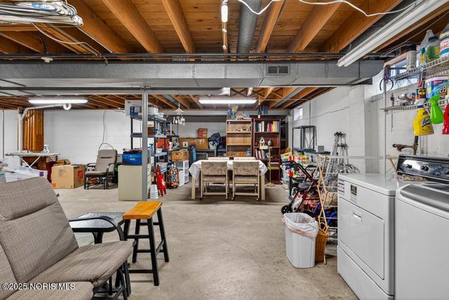 705 Regina Parkway, Toledo, OH 43612